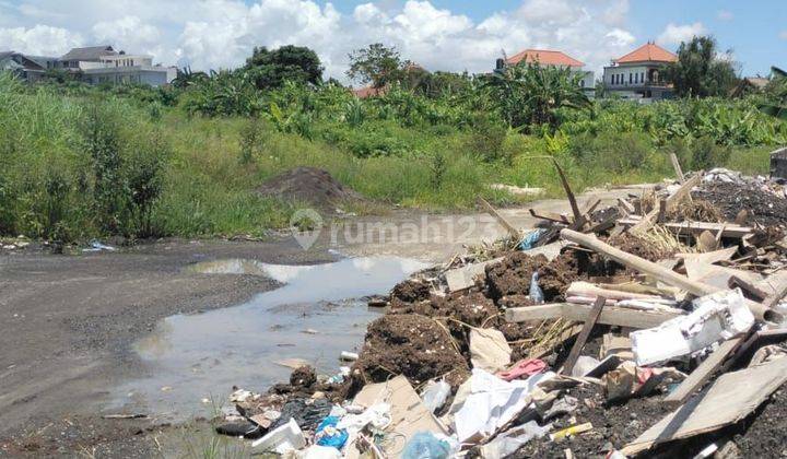 Tanah di jual di Jalan tumbak bayuh canggu 2