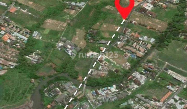 Good Land on the Side of the Road Suitable for Restaurants, Bars, Offices, etc. Close to Pererenan Beach 2