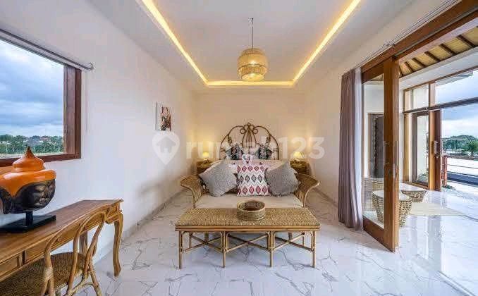 Guest House Bagus Dekat Pantai Cukup Berjalan Kaki ke Pantai