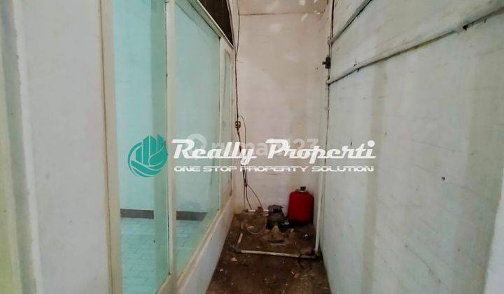 Disewakan Rumah 2 Lt di Komplek Wisma Ratu Jatimakmur 11