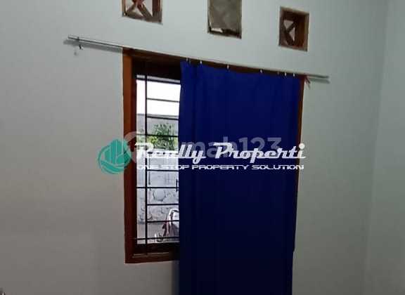 Disewakan Rumah 2 Lantai Pinggir Jalan di Jatimakmur Pondok Gede Bekasi 3