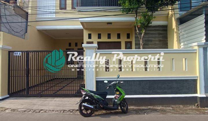 Disewakan Rumah 2 Lantai Pinggir Jalan Di Jaticempaka Pondok Gede 1