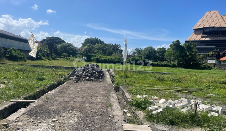 Luxury Villa Lokasi Strategis Dipusat Kota Aman Nyaman Bagus Luxury Villa Lokasi Strategis Dipusat Kota Aman Nyaman Bagus