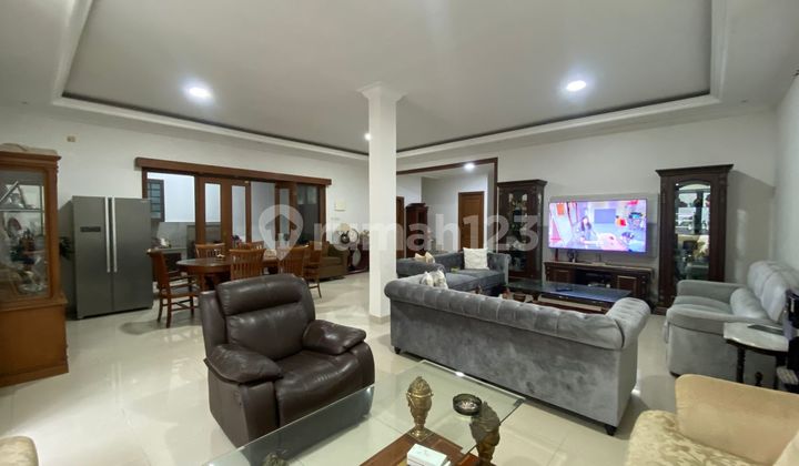 DIJUAL RUMAH + TEMPAT USAHA (KOST-AN) DI MERUYA UTARA - SUDAH SHM