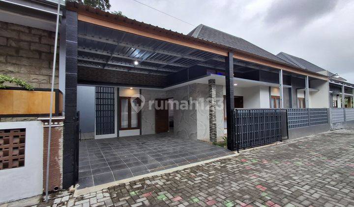 DIjual Rumah Siap Huni Konsep Megah Lokasi Strategis di Ngemplak Sleman 2