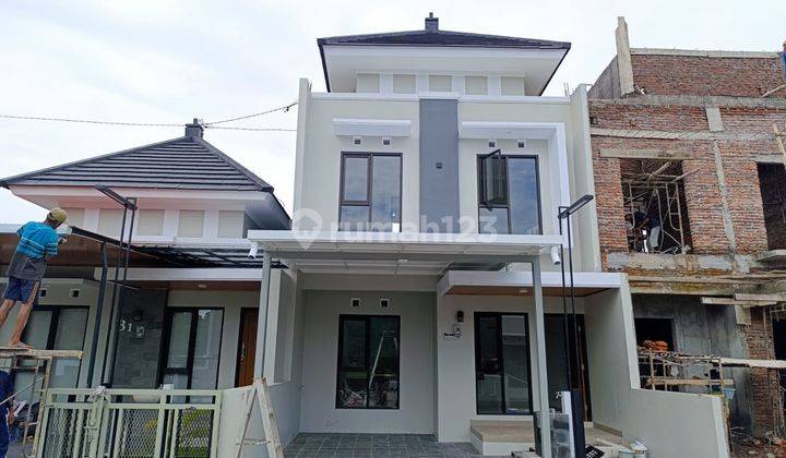 Rumah Cantik 2 Lantai Siap Huni, Lokasi Premium di Prambanan 1