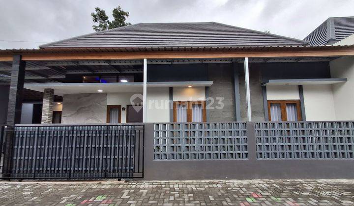 DIjual Rumah Siap Huni Konsep Megah Lokasi Strategis di Ngemplak Sleman 1