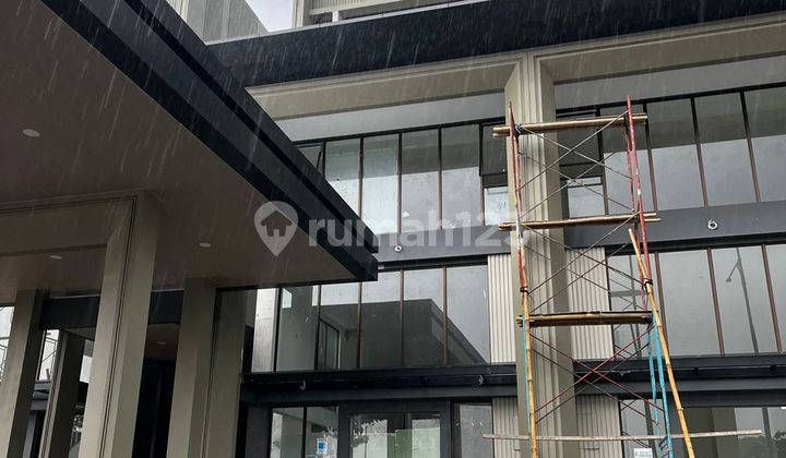 New Corner Ruko Ready to Use Strategic High Ceiling