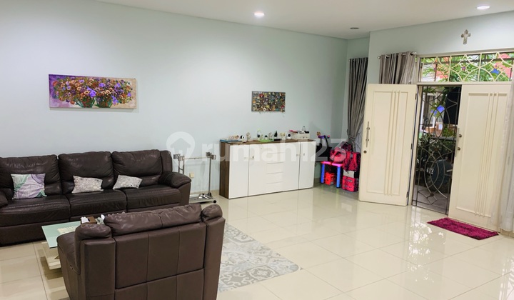 Ready-to-Occupy House in a Strategic Location Near Binus School Ready-to-Occupy House in a Strategic Location Near Binus School