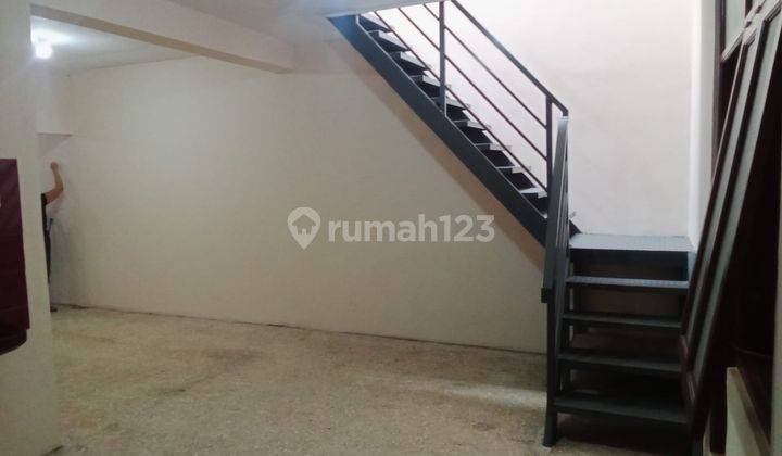Di Sewakan Unit Rumah Depan Nya Toko Bentuk Belakang Nge Gentong 4