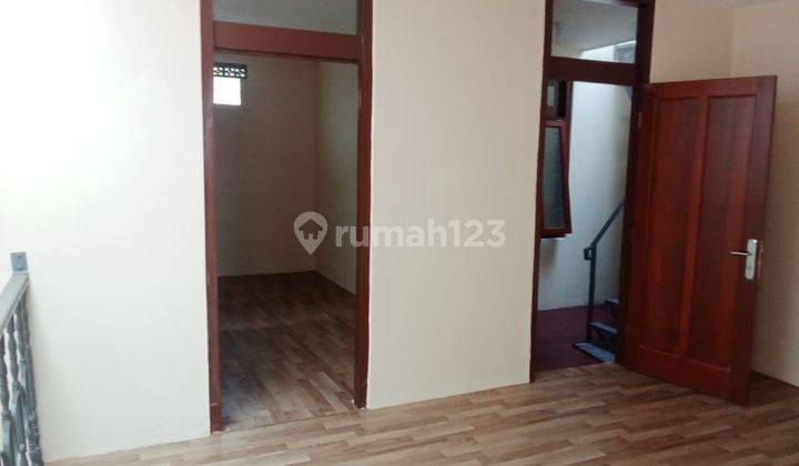 Di Sewakan Unit Rumah Depan Nya Toko Bentuk Belakang Nge Gentong 5