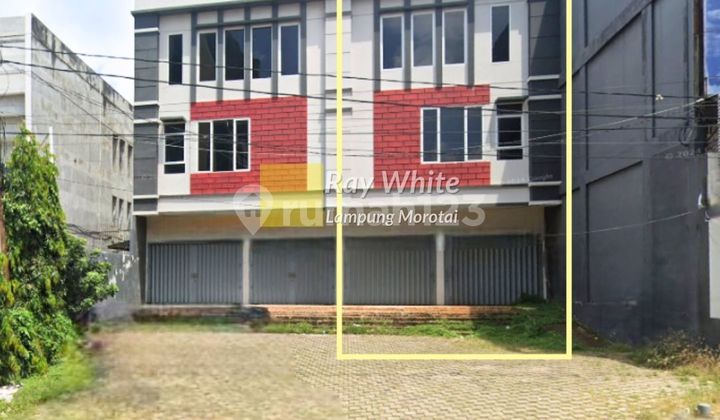For Sale: 3-Story Shop House in Central Tanjung Karang For Sale: 3-Story Shop House in Central Tanjung Karang