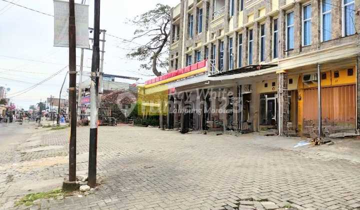 di jual ruko 3 pintu 3 lantai 2