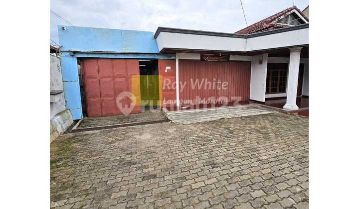 Dijual rumah besar 1