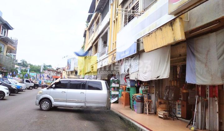 For Sale 2-Door 2-Story Shop House 2