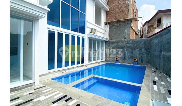Dijual rumah mewah