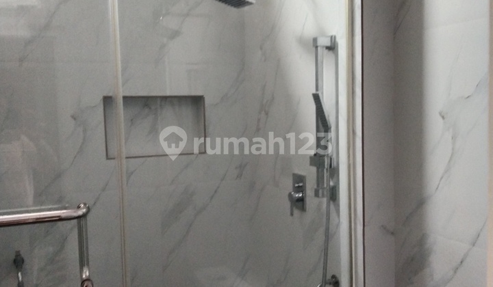 dijual Rumah ukuran tanah Luas di kota sepang cocok buat kosan
