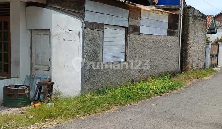 rumah luas 583 m2 urip way halim