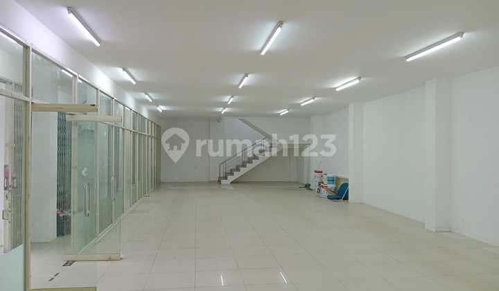 For Rent: 5 Door Plong Shop House