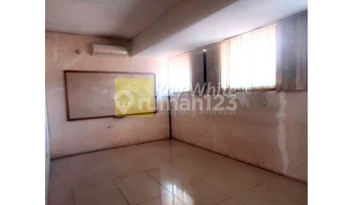 Warehouse for rent in the city center. Warehouse for rent in the city center.