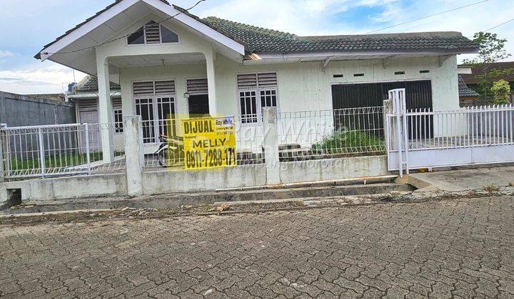 Rumah di Kedamaian 1