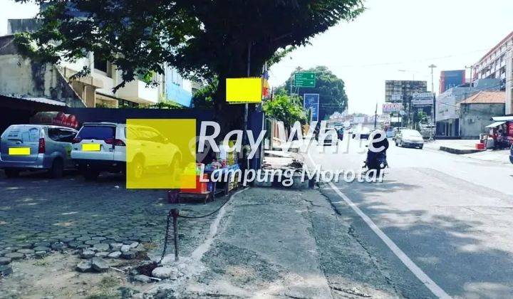 dijual tanah pinggir jalan bonus bangunan 1