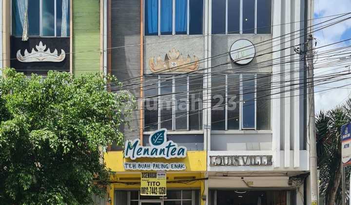 Ruko kawasan ramai di sebrang Mall terbesar di Lampung