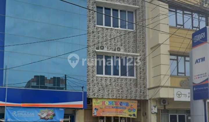 Three-story shophouse in Antasari, Bandar Lampung Three-story shophouse in Antasari, Bandar Lampung