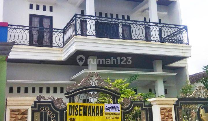 Disewakan Rumah Mewah 7 kamar 1