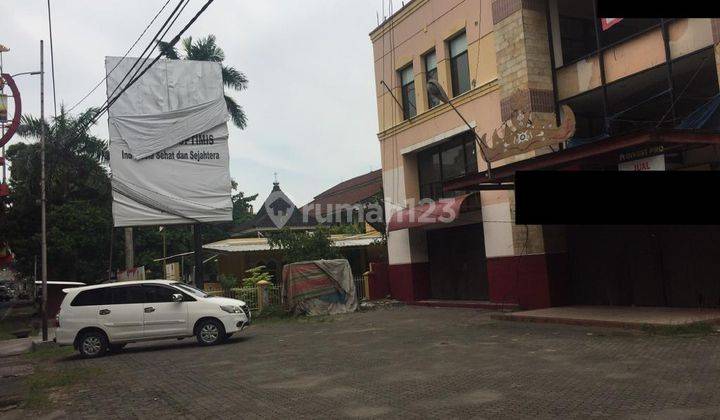 Gedung eks swalayan / ruko dijalan Gajah Mada Bandarlampung 2