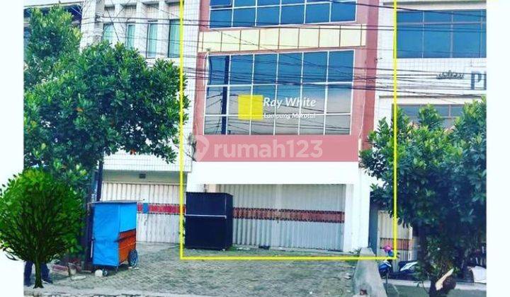 Ruko murah 2 pintu 3 lantai dijalan Teuku Umar Kedaton Bandarlampung 1