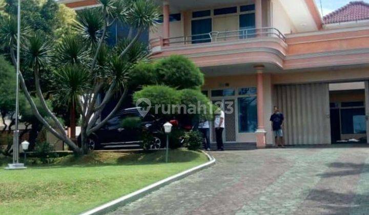 Rumah  Mewah dengan halaman Luas View Laut dan Kolam Renang dengan harga bersahabat 1