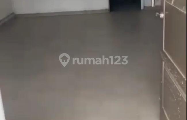 Rumah dua lantai Jln. Soekarno-Hatta Perum. Raffles Residence Cluster Mansion Rajabasa Bandarlampung 2