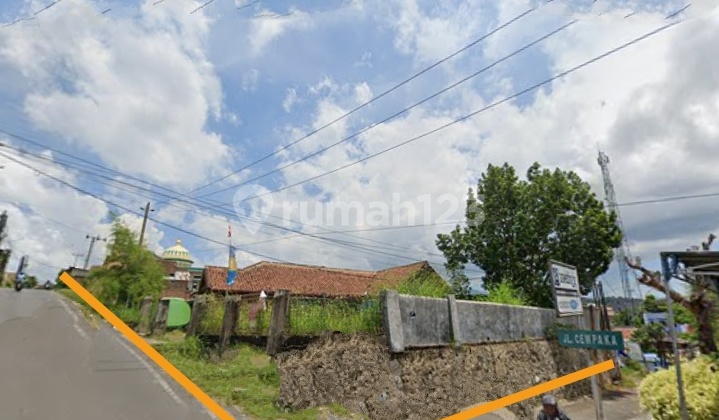 Tanah kosong di Jl. Imam Bonjol masuk dikit ke Jl. Mangkubumi Segalamider Tanjung Karang Barat, Bandar Lampung (Lampung