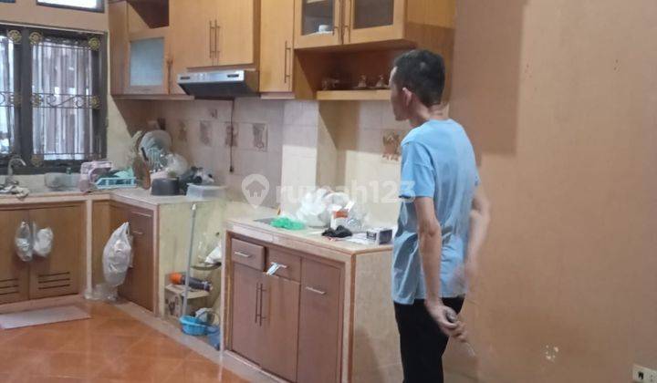 dapur rumah dua lantai dijalan p.