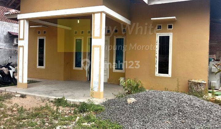 Dijual Rumah Dengan Halaman sangat luas 1