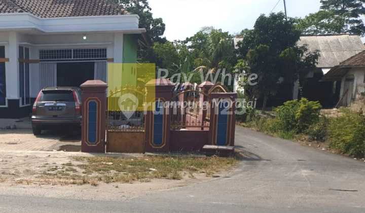 Dijual Rumah dengan pekarangan Sangat Luas ad 2