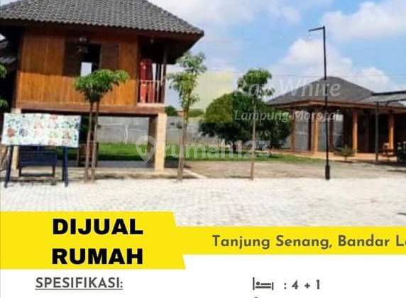 Rumah Kayu Berhalaman Sangat Luas in 2