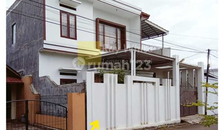 Dijual Rumah dua lantai st