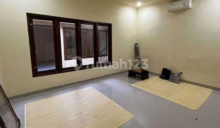 Dijual Rumah ada Kantornya Siap Huni ml 2