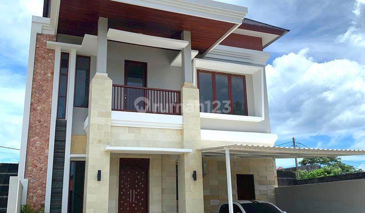 Rumah Baru 2 Lantai One gate system Dekat Pantai Sanur 1