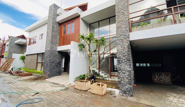 Brand New Villa Ready Unit 4 Bedroom  Furnished Di Canggu 2