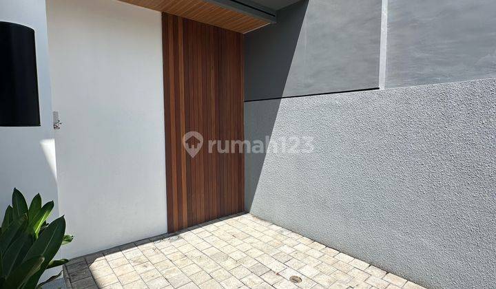 Rumah Villa Modern Fully Furnished Dekat Pantai Melasti Jimbaran 2