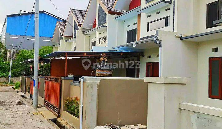 Rumah Modern Minimalis Lantai 2 di Kediri, Tabanan 3