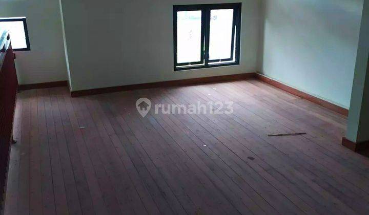Rumah Modern Minimalis Lantai 2 di Kediri, Tabanan 9