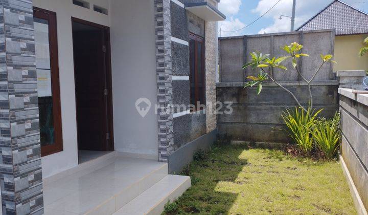 Rumah 2 Kamar dengan Taman dan Halaman Belakang di Kota Tabanan, Bali 4