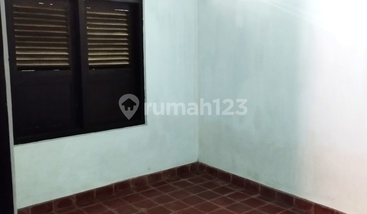 Didewakan Rumah atau Kantor, 5 Kamar di Jantung Kota Tabanan 4