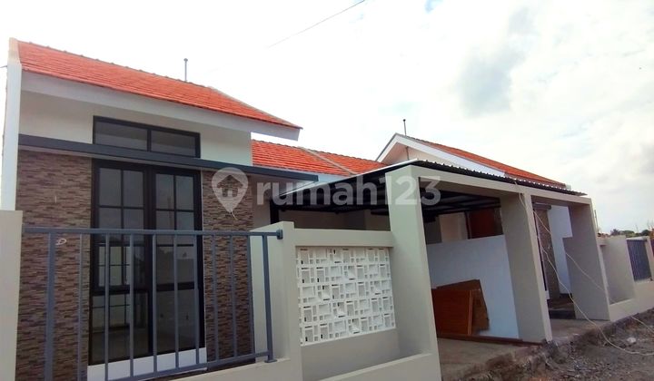 Rumah di Kawasan Turis dan Dekat Pantai di Tabanan 1