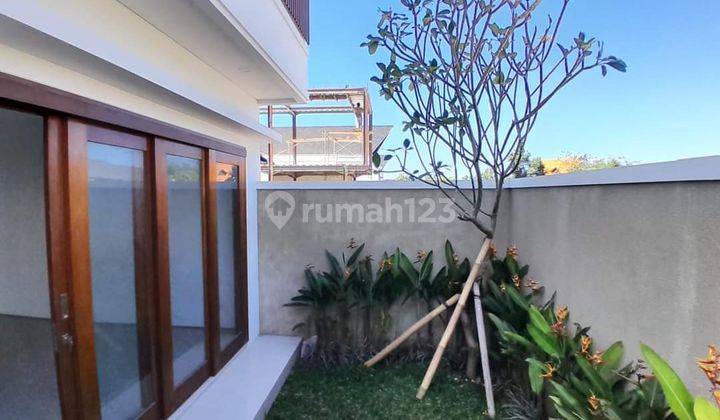 Villa Modern Tropis Lokasi Strategis Dekat Pantai Jimbaran 2