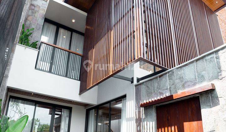 Modern Tropical Villa Full Furnished In Canggu Near Echo Beach